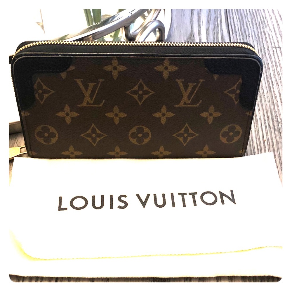 Louis Vuitton Zippy Wallet Retiro